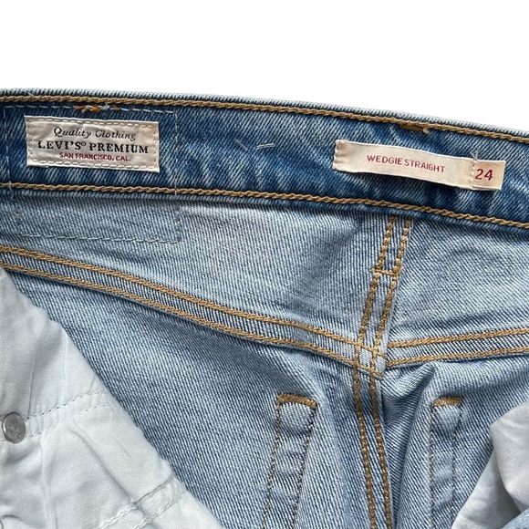 Levi's Women's High Rise Jeans - Medium Blue - Picture 5 of 9